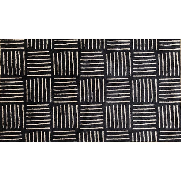 2 ft. x 4 ft.Black and Off White Abstract Machine Tufted Washable With UV Protection Area Rug
