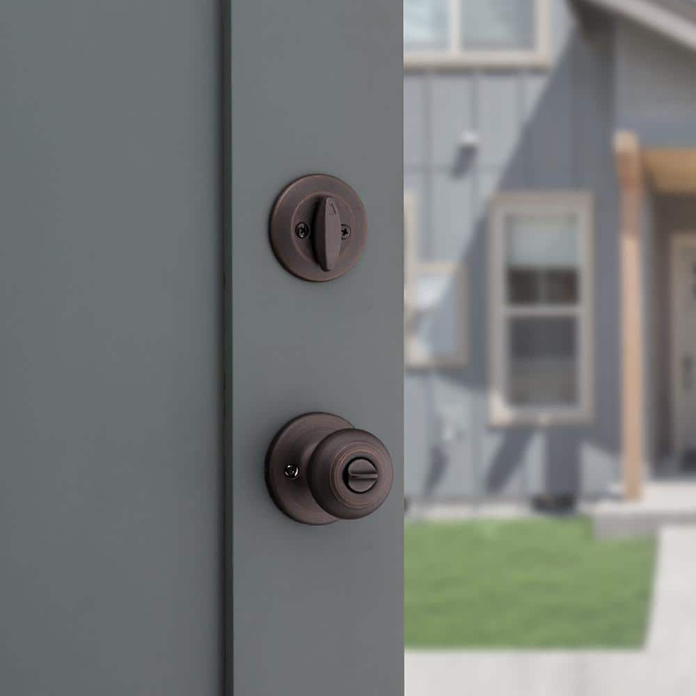 Venetian Bronze Single Cylinder Deadbolt and Entry Door Knob