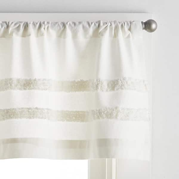 https://images.thdstatic.com/productImages/5fe786b3-1fa7-4c9b-8072-745feae457cd/svn/white-martha-stewart-window-valances-scarves-1y20320ywt-64_600.jpg