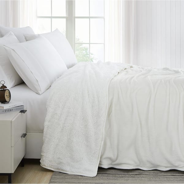 SOUTHSHORE FINE LINENS Cream Ultra-Soft Reversible Sherpa Fleece Full/Queen Blanket