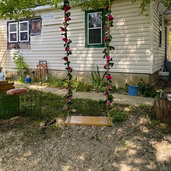 Wood Swing Set with Rose Garland, 24x8x1.2 Inch Adjustable Nylon