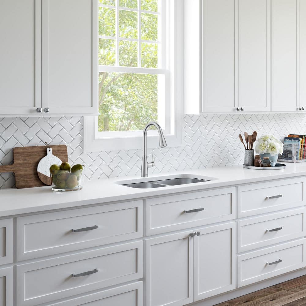 Stainless Steel Single-Handle Pull-Down Kitchen Faucet with Spray