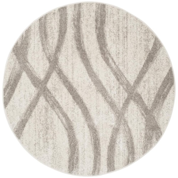 Adirondack Cream/Gray 10 ft. x 10 ft. Waves Round Area Rug