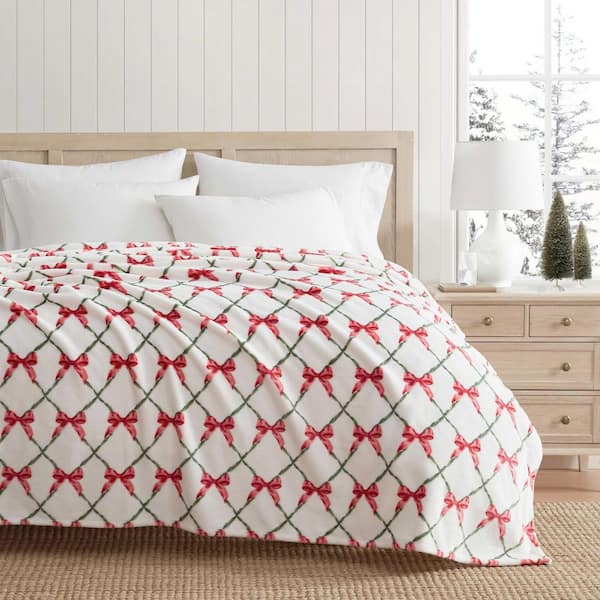 Emmas Bow 1-Piece White/Red/Green Ultra Soft Plush Fleece 60 in. x 70 in. Throw Blanket