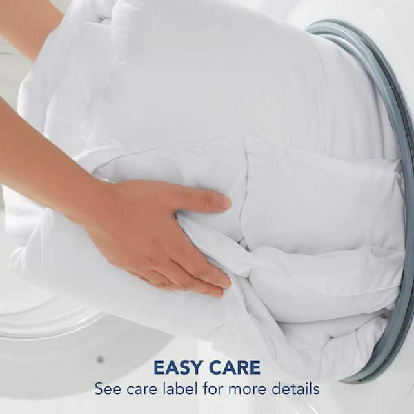 https://images.thdstatic.com/productImages/6042cf08-4450-4dab-8dbf-f441c70dbe8d/svn/serta-mattress-covers-protectors-25911600664-fa_600.jpg