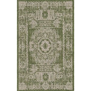 Green Timeworn Outdoor 6 ft. x 9 ft. Area Rug
