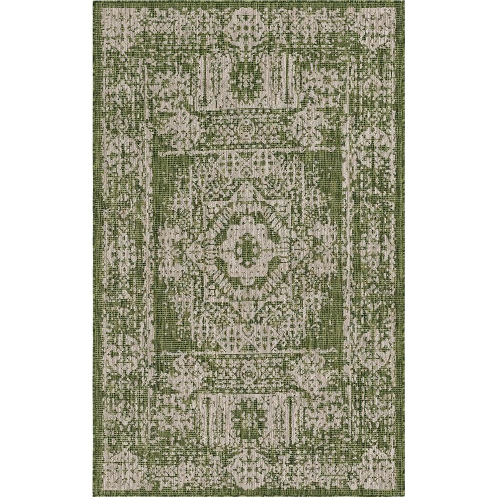 Green Timeworn Easy-Care Synthetic 4' x 6' Outdoor Rug