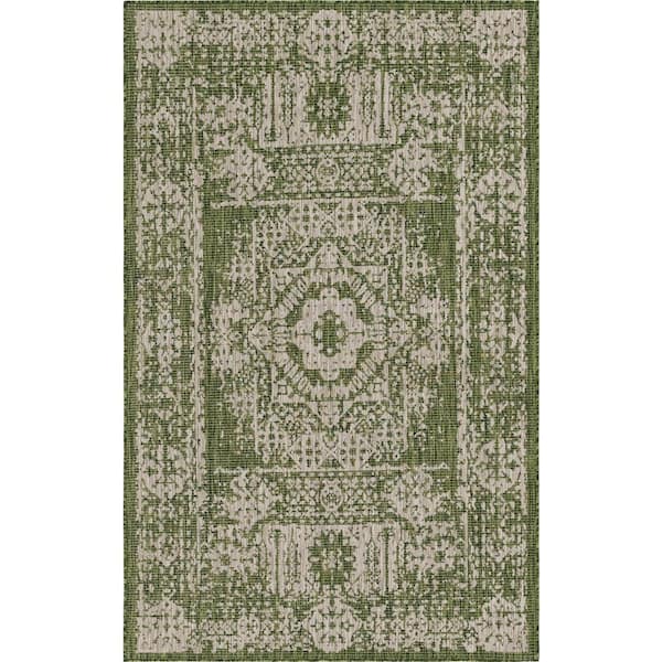 Unique Loom Green Timeworn Outdoor 4 ft. x 6 ft. Area Rug