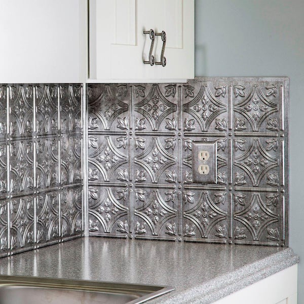 18 in. Inside Corner Trim in Crosshatch Silver