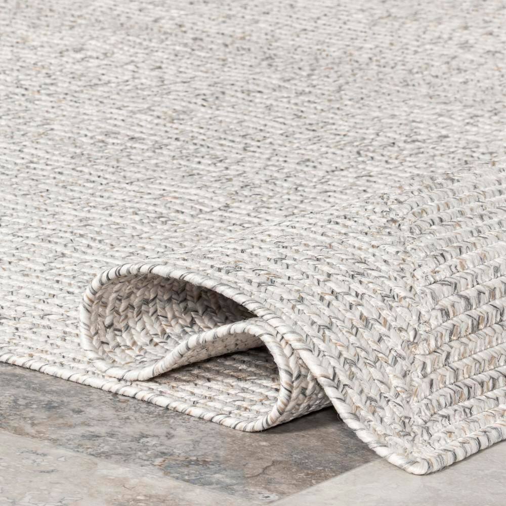 Handmade Ivory Braided 4' x 6' Oval Synthetic Area Rug