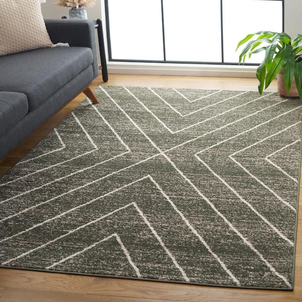 Adirondack Dark Green/Ivory 8 ft. x 10 ft. Arrow Area Rug