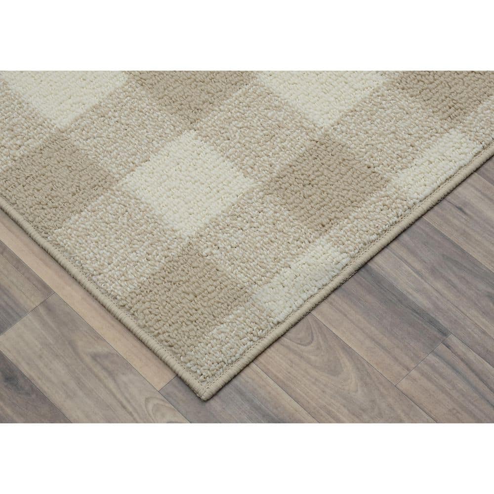 Country Charm 7' x 10' Tan/Ivory Tufted Geometric Area Rug