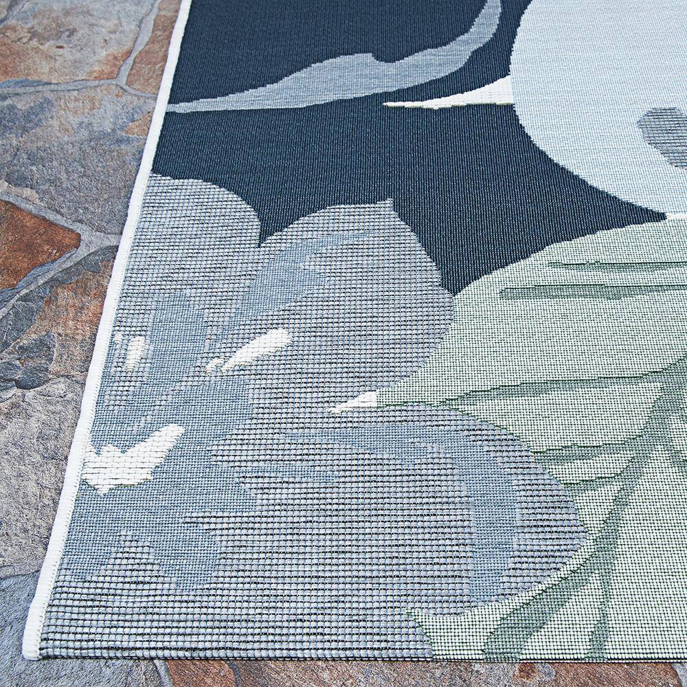 Gray Floral Synthetic Flat Woven Indoor/Outdoor Rug, 4' x 5'10"