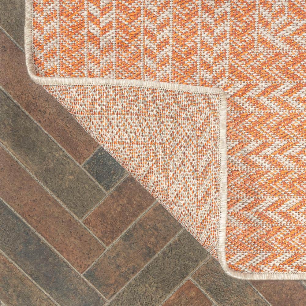 JONATHAN  Y Santa Monica Chevron Concentric Squares 5 x 8 (ft) Loomed Polypropylene Orange/Cream Rectangular Indoor/Outdoor Stripe Farmhouse/Cottage Hose washable Area rug