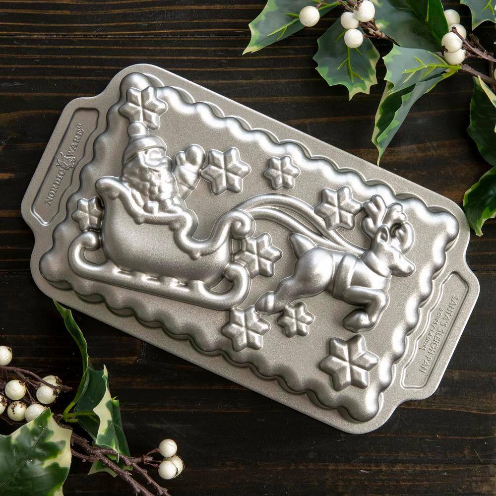 Santa's Sleigh Silver Aluminum Non-Stick Loaf Pan