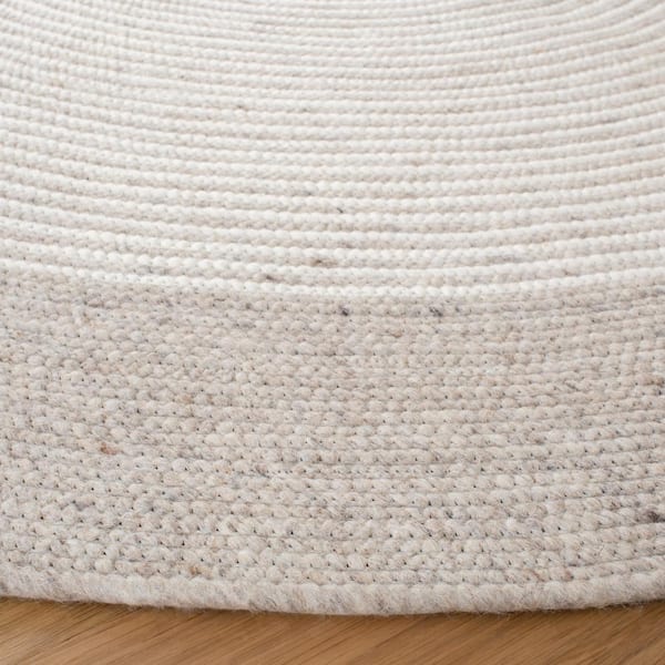 SAFAVIEH Braided Ivory/Green 6 ft. x 6 ft. Border Striped Round