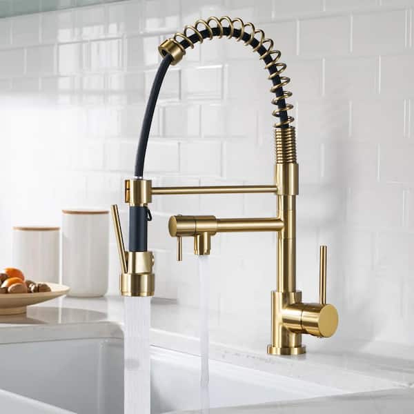 Single Handle Pull Down Sprayer Kitchen Faucet with Brass and 2 Water Modes in Gold