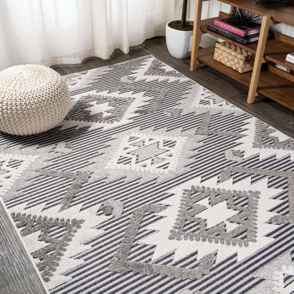 Sumak Gray and White Geometric Outdoor Area Rug