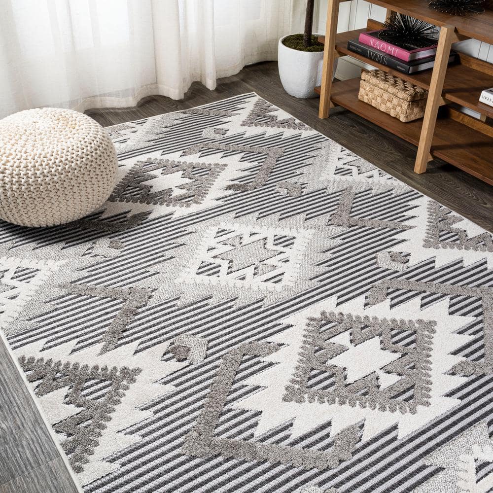 Reversible Geometric Gray Synthetic 8' x 10' Area Rug