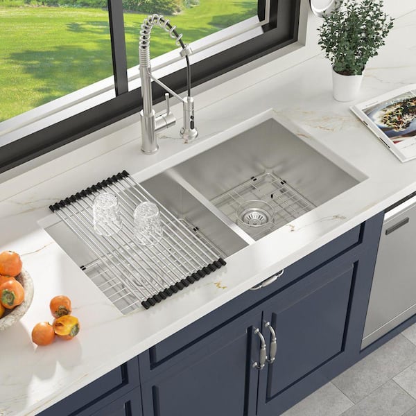 Sarlai 33 in. Low-Divide Undermount Double Bowl 16 -Gauge