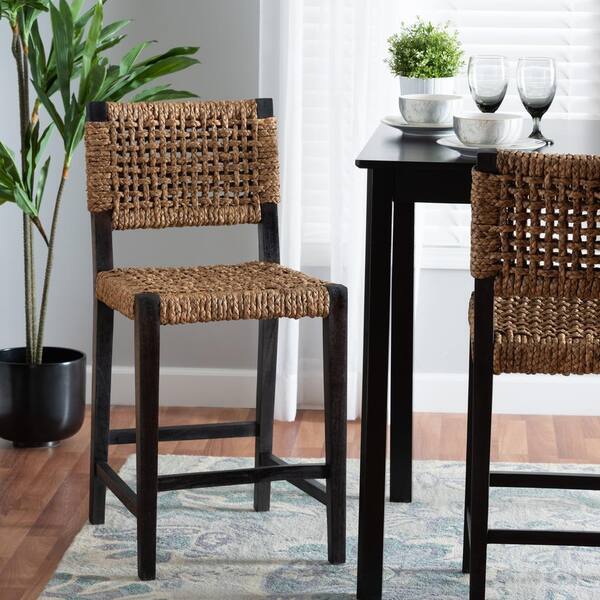 Wicker counter on sale height stools