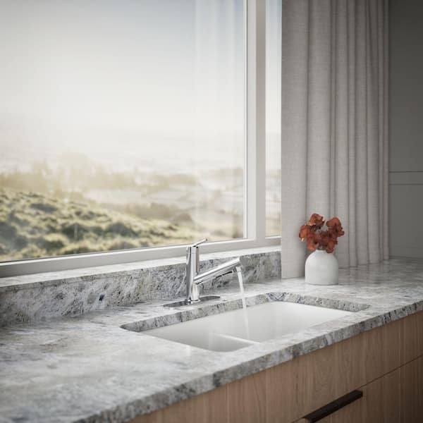 KOHLER Crue Single-Handle Pull-Out Sprayer Kitchen Faucet in