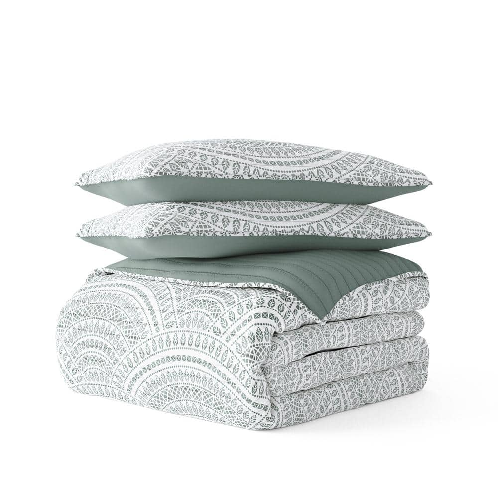 Becky Cameron All Season 3-Piece Dusk Blue Scallop Reversible Microfiber Quilt Set, Twin/Twin XL