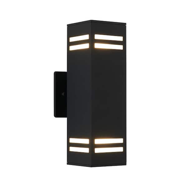 C7 Strike 13 in. Matte Black E26 Incandescent Bulbs Wall Outdoor-Light