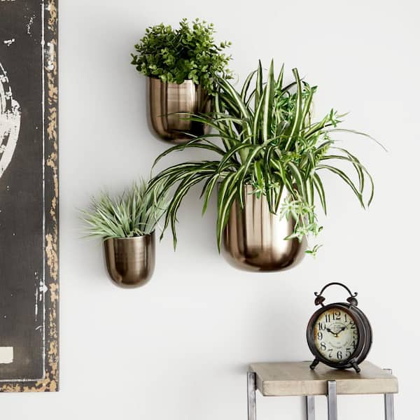 Litton Lane 9in. Small Black Metal Indoor Outdoor Floating Wall Planter (3- Pack)
