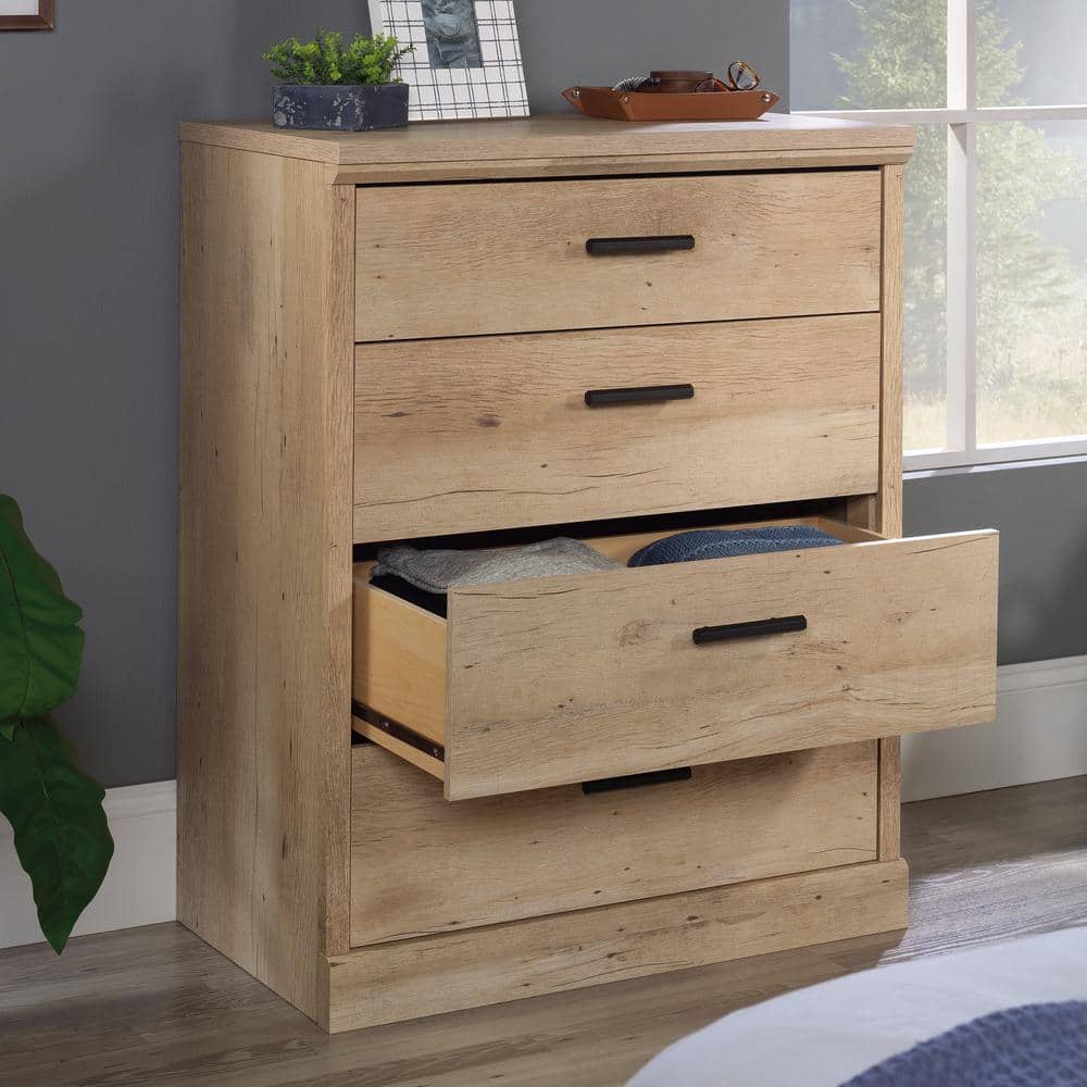 Prime Oak Cottage Style 4-Drawer Dresser with Black Handles