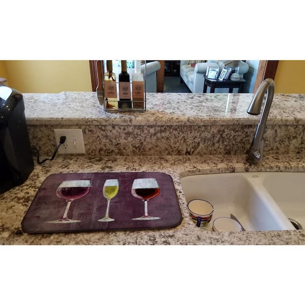 Caroline's Treasures Three Glasses of Wine Purple Dish Drying Mat
