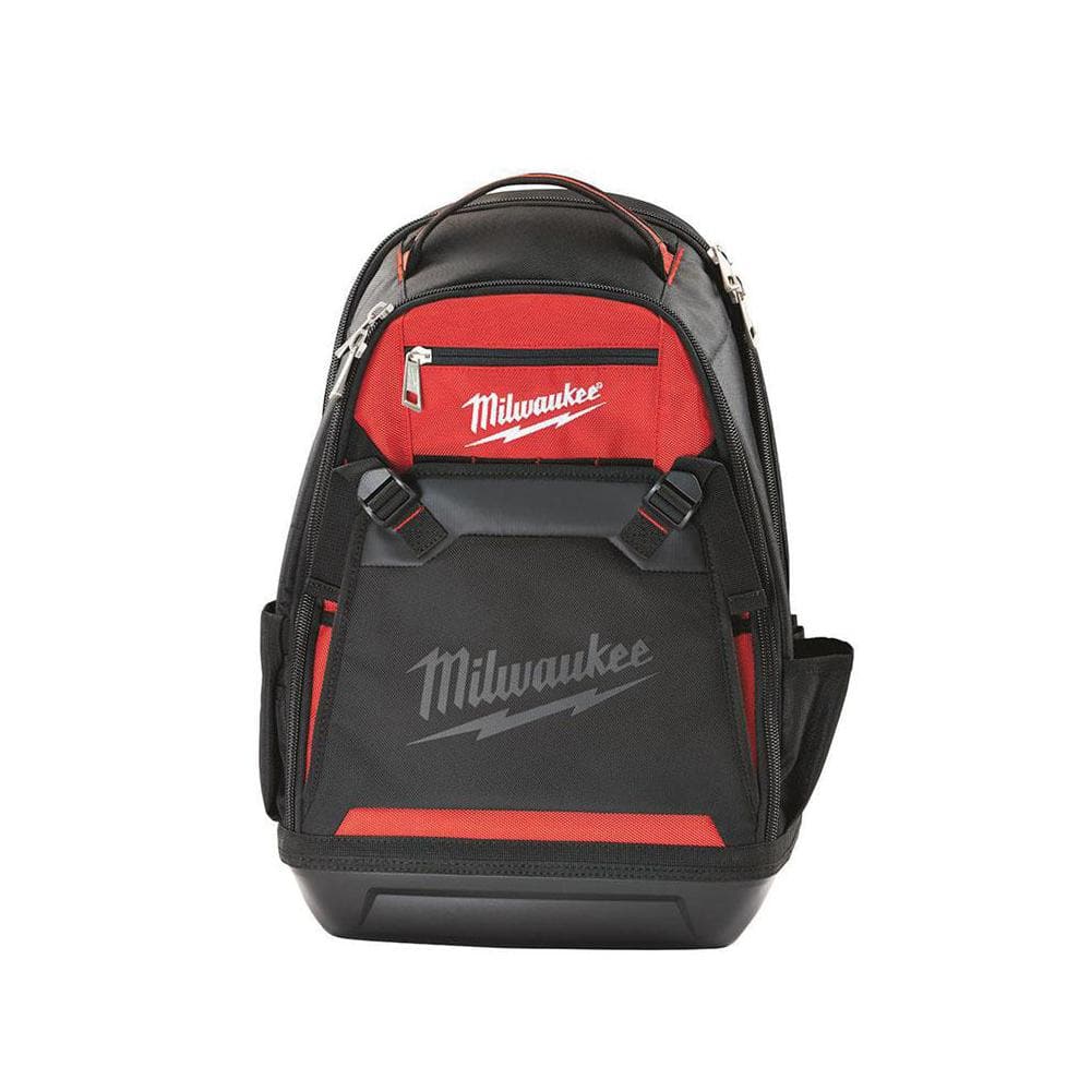Most of the drivers wear a backpack. But who wears what? The