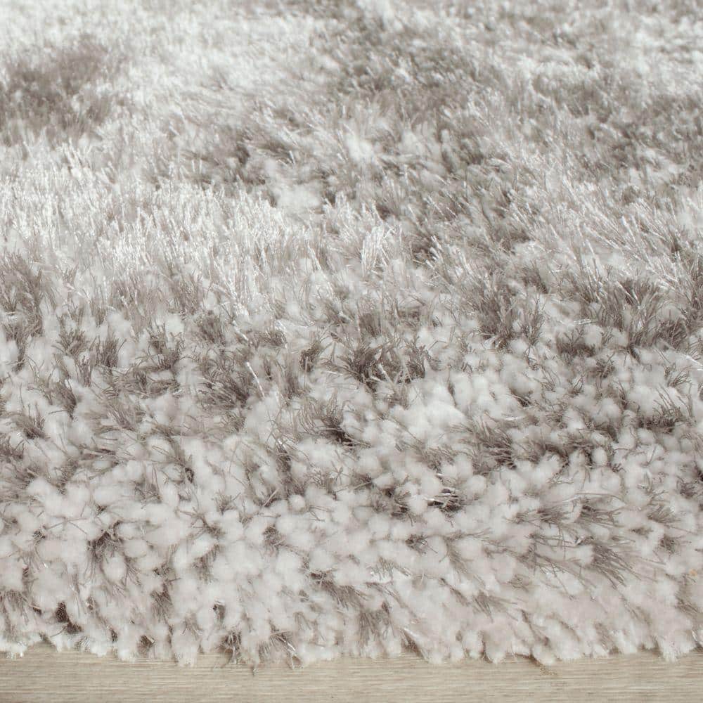 Hand-Tufted Ice Gray Synthetic Shag Rug, 4' x 6'