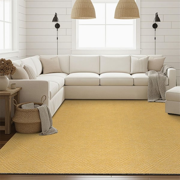Alma Gold 9 ft. x 12 ft. Diamond Machine Washable Indoor Area Rug