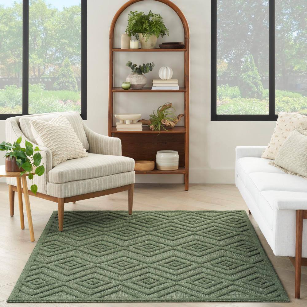 Green Diamond Pattern Synthetic Flatweave Indoor/Outdoor Rug 5' x 7'