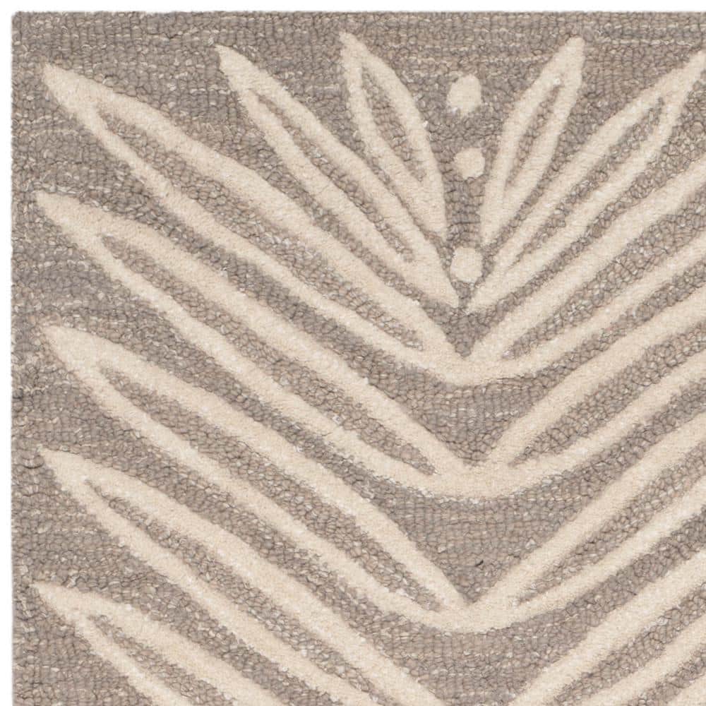Chevron Leaves Beige and White Wool Viscose 4' x 6' Rug
