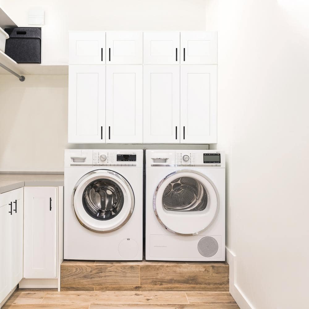 Brookings White Shaker Double Door Base Cabinet