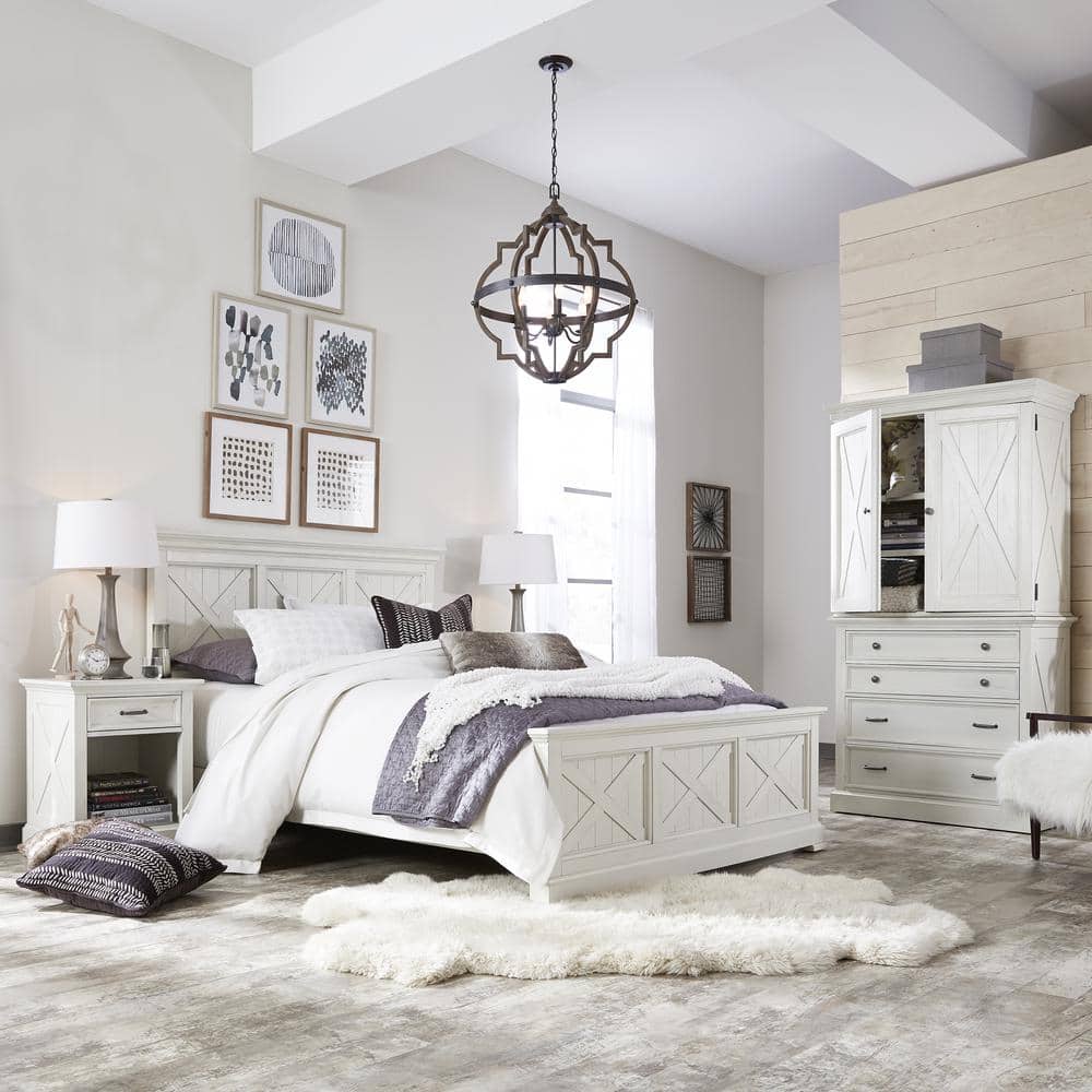 Seaside Lodge Off-White King Bed with Nightstand and Chest