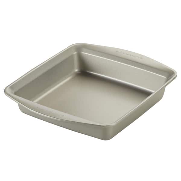 Cuisinart Easy Grip Bakeware 13-Inch by 9-Inch Cake Pan