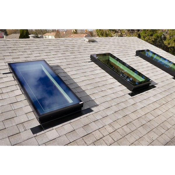 Fakro PDX 21 in. x 37-7/8 in. Fixed Deck Mounted Skylight with