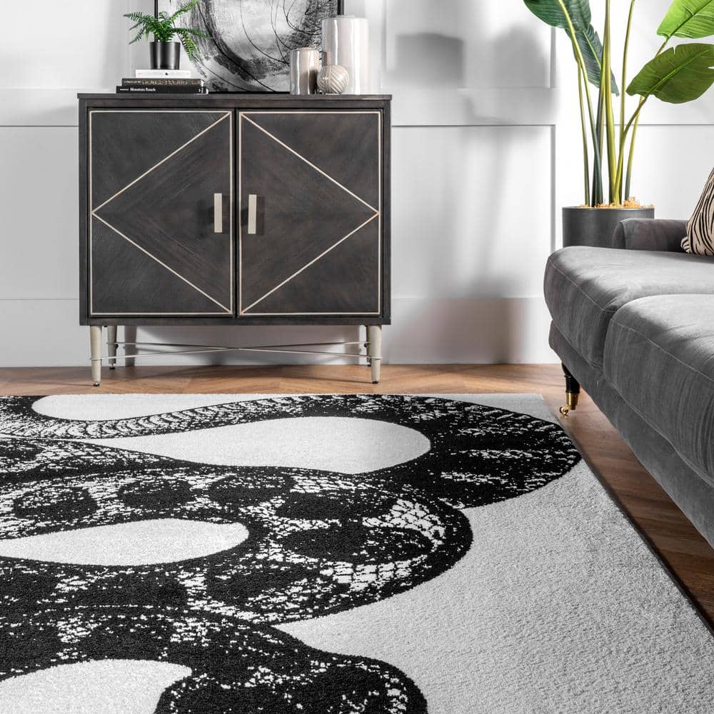 Serpent Charmer Black and White Synthetic Area Rug, 3' x 5'