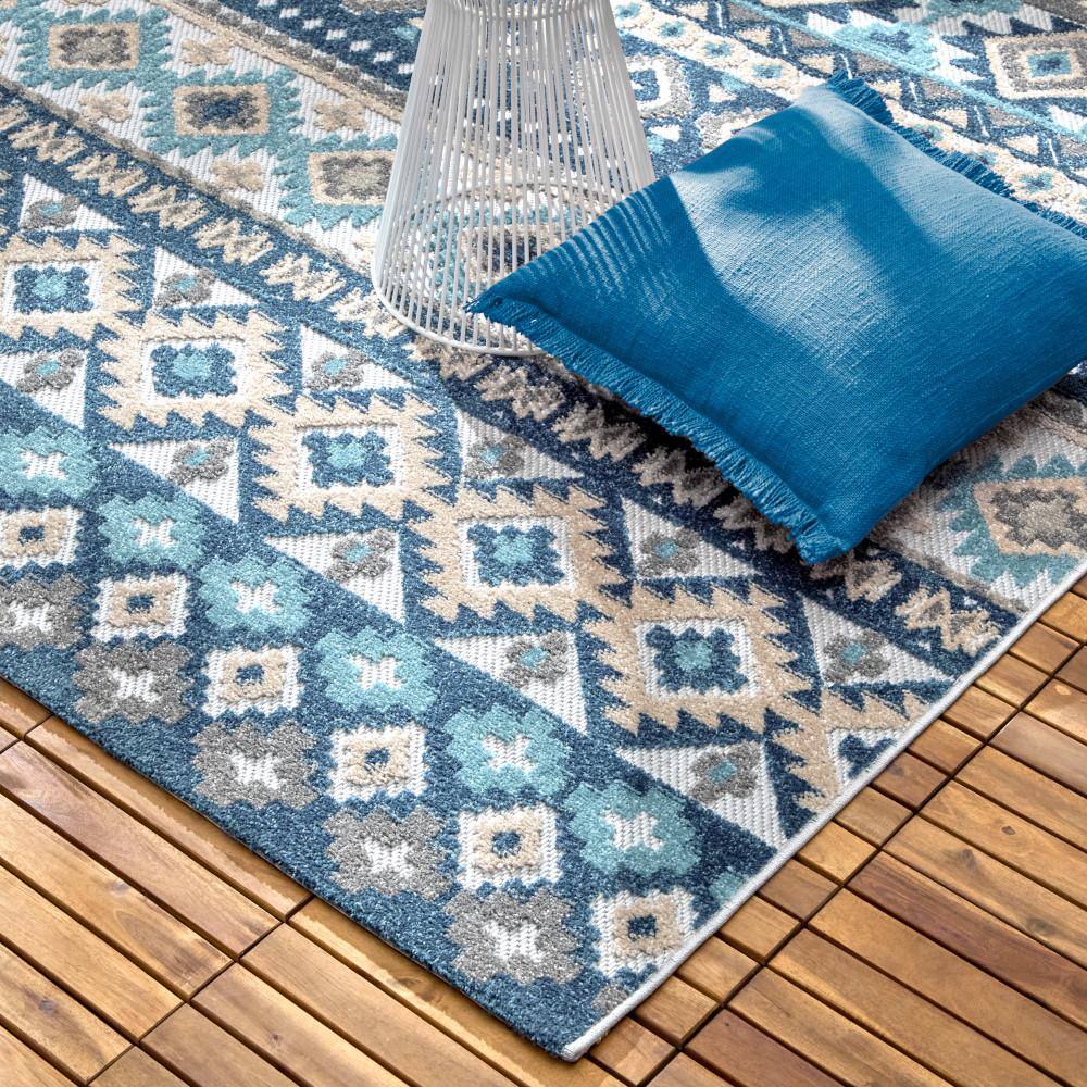 Dahlia Blue and Multicolor Synthetic Southwestern Stripe Area Rug 8' x 10'