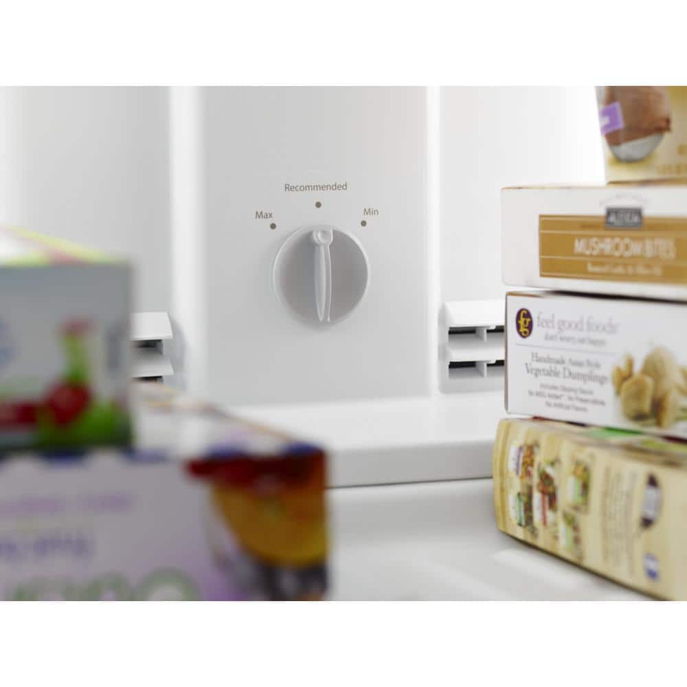 White Freestanding Top Freezer Refrigerator with Ice Maker