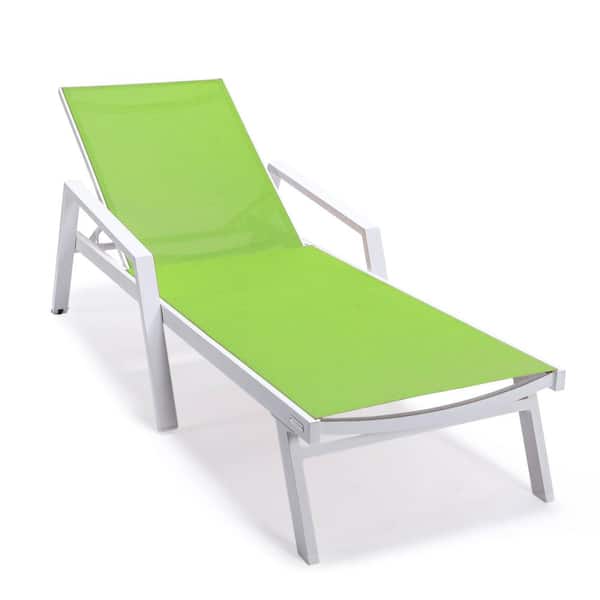 Leisuremod Marlin Modern White Aluminum Outdoor Chaise Lounge Chair With Arms and Fire Pit Table (Green)