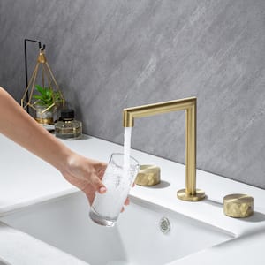 3 Hole Deck Mount Double Handle 360 ° Bathroom Faucet Modern Bathroom Faucet in Brushed Gold