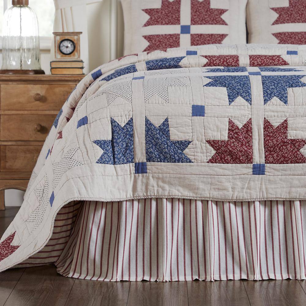 Quilt, sold shams, bed skirt