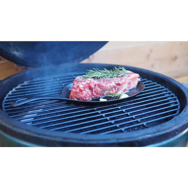 Pre-Seasoned Big Green Egg Cast Iron Skillet