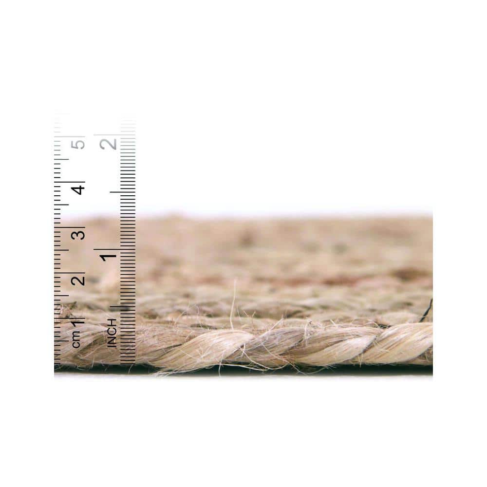 Handmade Round Braided White and Brown Rug - Stain-resistant and Easy Care