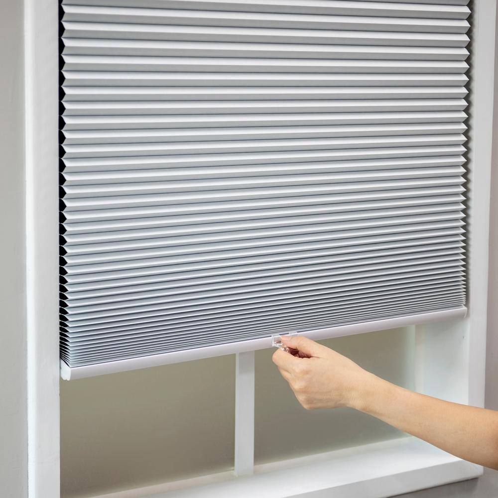 White Cordless Blackout Cellular Fabric Window Shade 22.5" x 72"