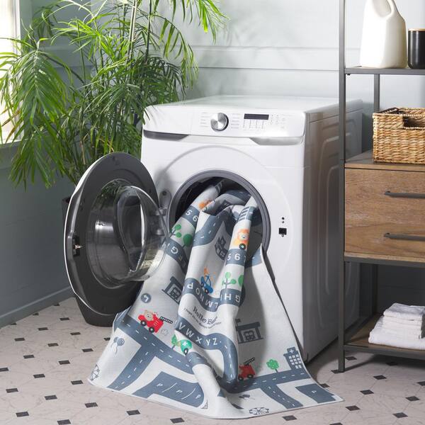 Tacoma Kids 5 ft. x 5 ft. Ivory/Gray Hello Bear Streets Square Area Rug